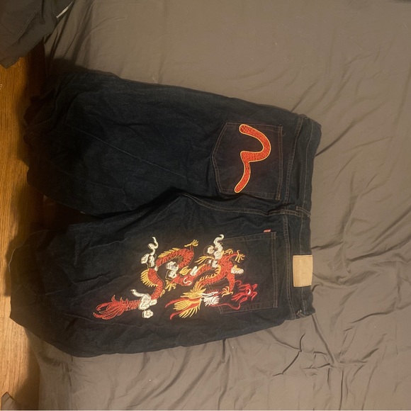 Red Dragon Evisu’s - Picture 1 of 6